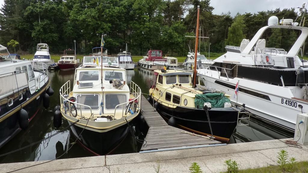 B&B De Watering Lommel Exterior foto